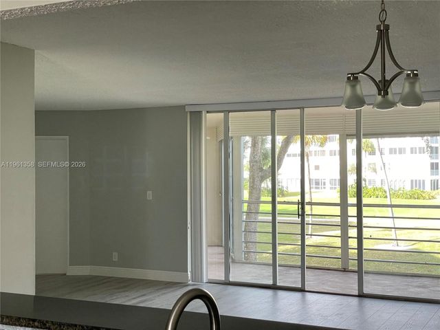 805 Cypress Blvd 205, Pompano Beach, FL 33069