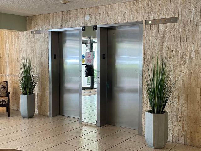 805 Cypress Blvd 205, Pompano Beach, FL 33069