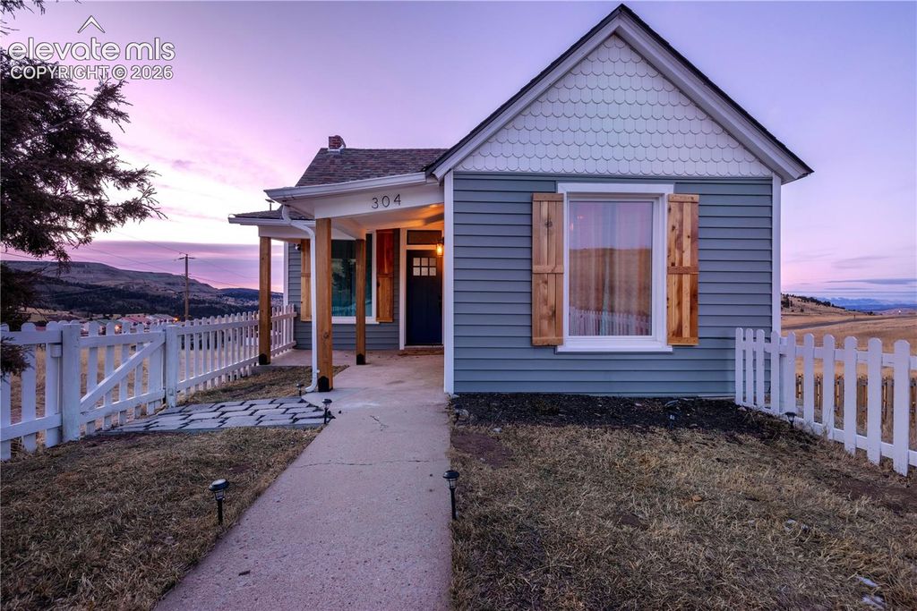304 W May Avenue, Cripple Creek, CO 80813
