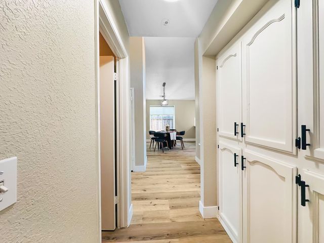 126 Kelly Court, Clovis, CA 93611