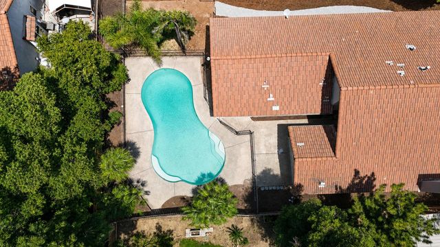 126 Kelly Court, Clovis, CA 93611