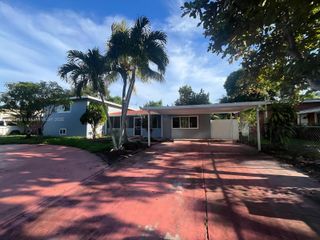 1330 NE 203rd St, Miami, FL 33179