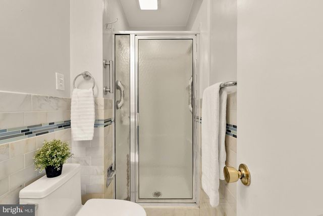 7822 MOORLAND LN, Bethesda, MD 20814