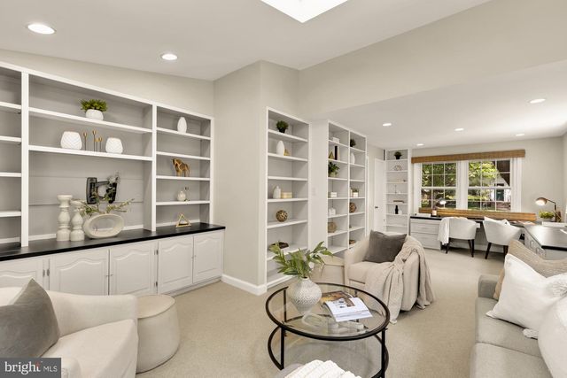7822 MOORLAND LN, Bethesda, MD 20814