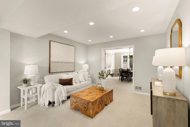 7822 MOORLAND LN, Bethesda, MD 20814