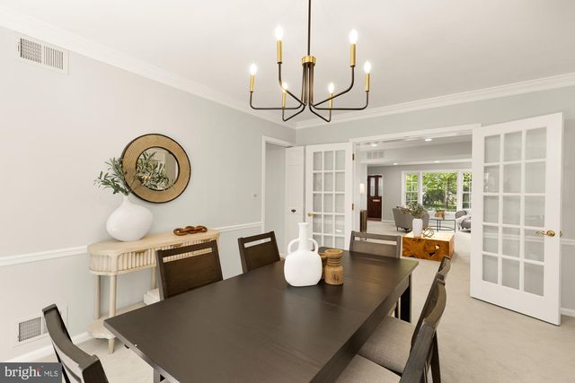 7822 MOORLAND LN, Bethesda, MD 20814