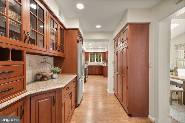 7822 MOORLAND LN, Bethesda, MD 20814