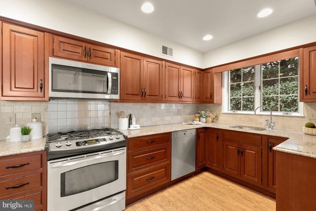 7822 MOORLAND LN, Bethesda, MD 20814