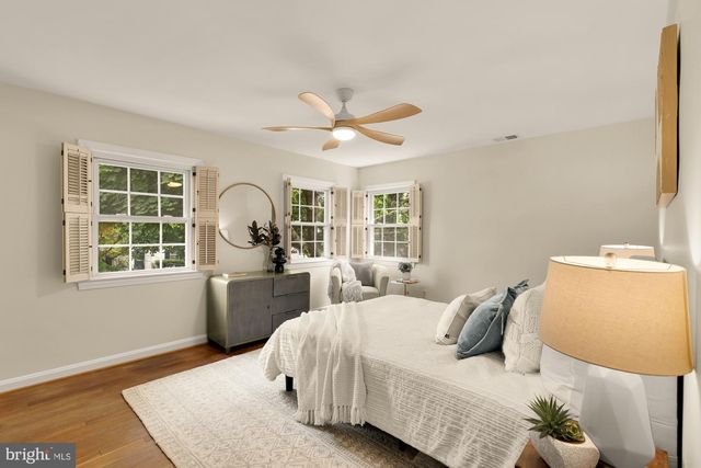 7822 MOORLAND LN, Bethesda, MD 20814
