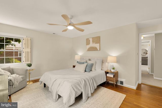 7822 MOORLAND LN, Bethesda, MD 20814