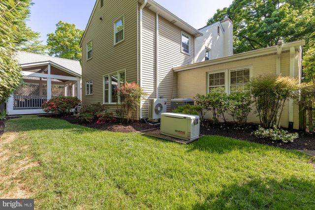 7822 MOORLAND LN, Bethesda, MD 20814