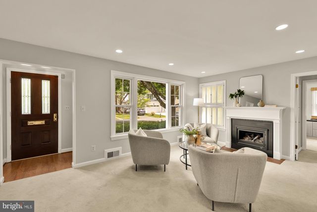7822 MOORLAND LN, Bethesda, MD 20814