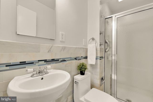 7822 MOORLAND LN, Bethesda, MD 20814