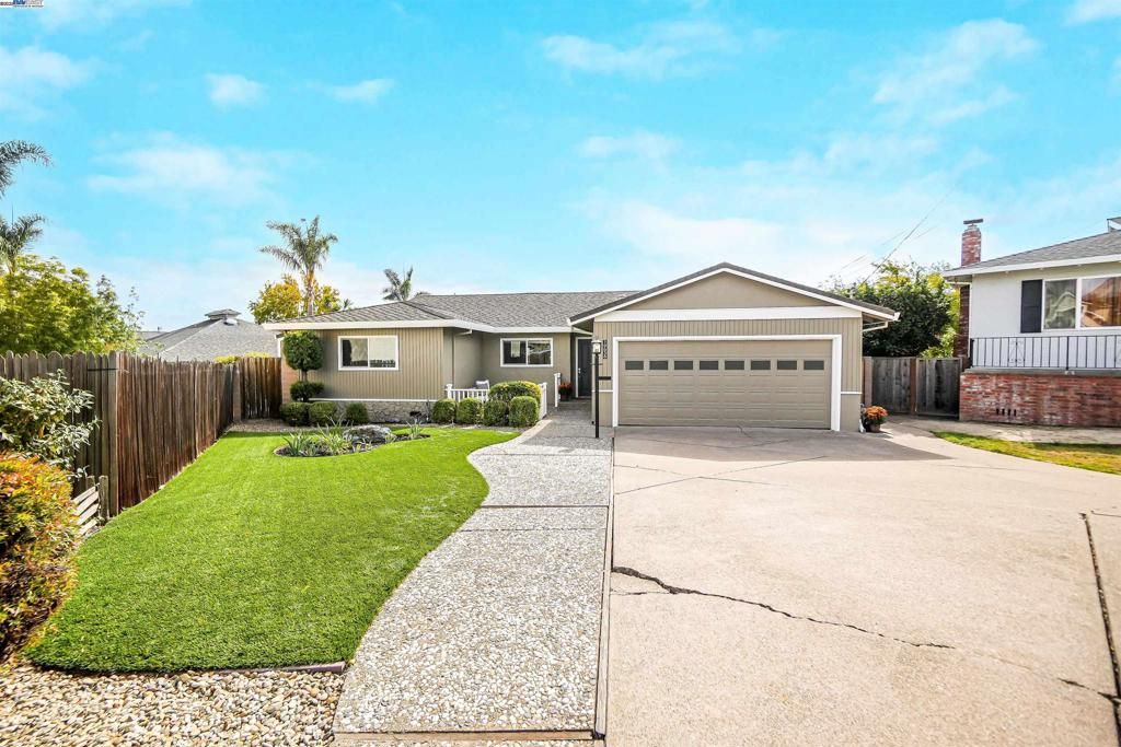 19638 Barclay Rd, Castro Valley, CA 94546