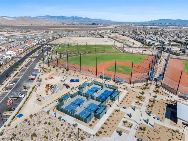 3200 Lumassina Way, Henderson, NV 89044