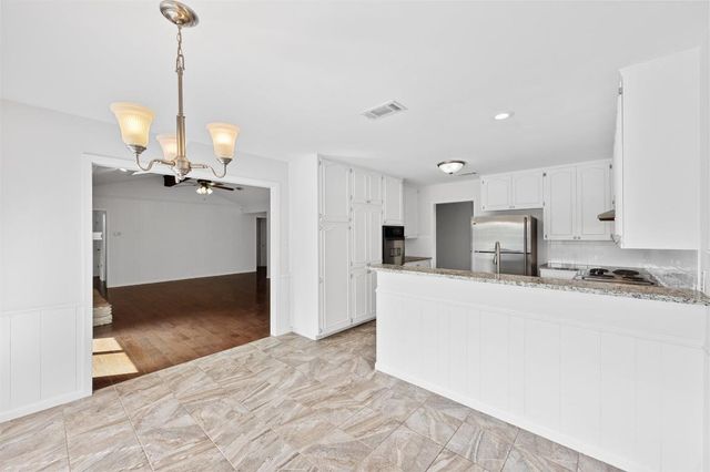 7007 Edgefield DR, Austin, TX 78731