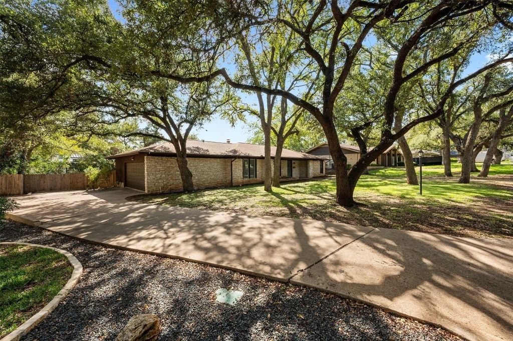 7007 Edgefield DR, Austin, TX 78731