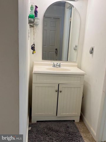 14314 LINDENDALE RD, Woodbridge, VA 22193