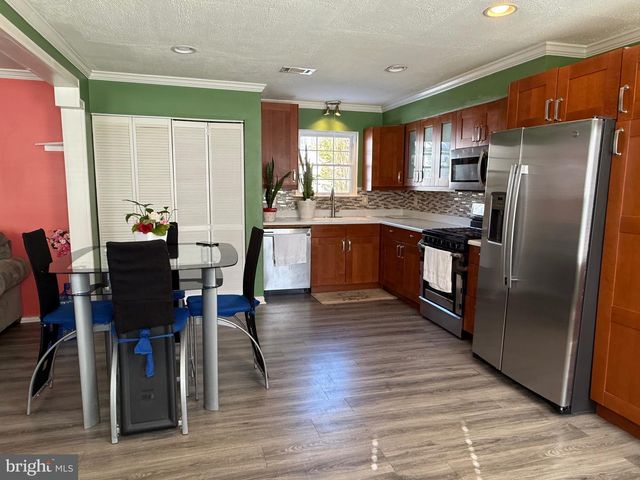 14314 LINDENDALE RD, Woodbridge, VA 22193