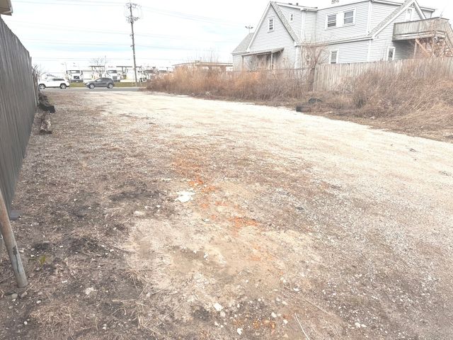 4825 S Central Avenue, Stickney, IL 60638