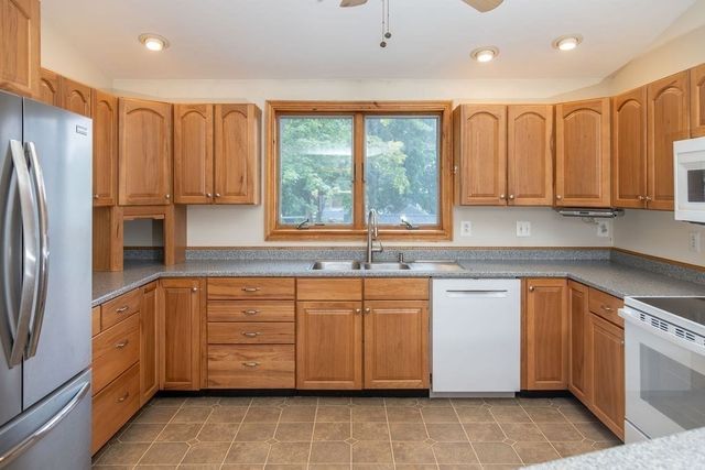 6 Sherman Avenue, Northampton, MA 01060