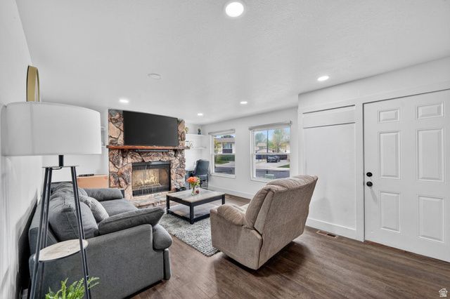 4325 S WILDROSE DR, West Valley City, UT 84120