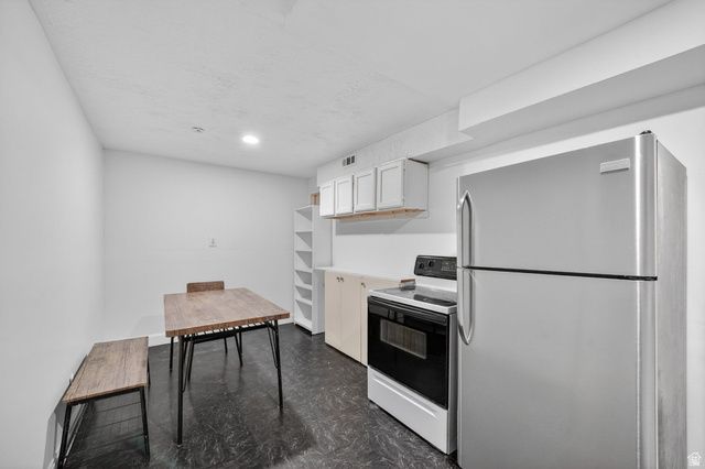 4325 S WILDROSE DR, West Valley City, UT 84120