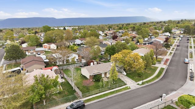 4325 S WILDROSE DR, West Valley City, UT 84120