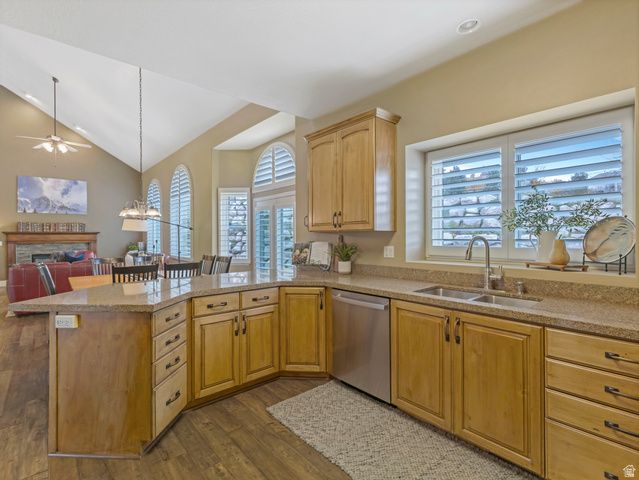 1104 E FAIRWAY DR, North Salt Lake, UT 84054