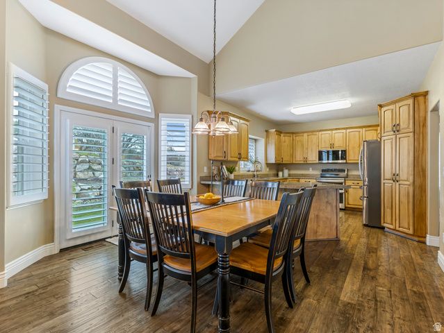 1104 E FAIRWAY DR, North Salt Lake, UT 84054