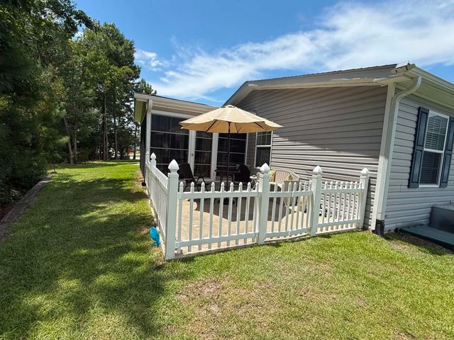 2039 Eastlynn Dr., Conway, SC 29526
