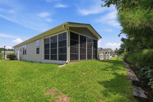 2039 Eastlynn Dr., Conway, SC 29526