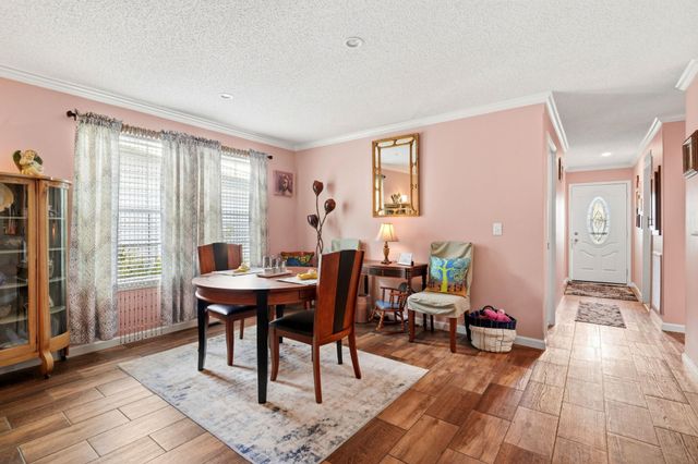 2039 Eastlynn Dr., Conway, SC 29526