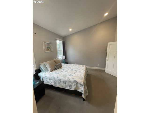 4184 Se INLET Ave, Lincoln City, OR 97367