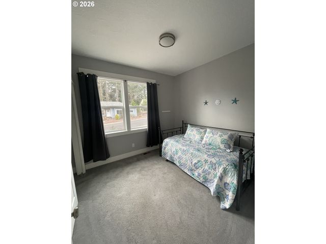 4184 Se INLET Ave, Lincoln City, OR 97367