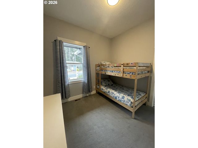 4184 Se INLET Ave, Lincoln City, OR 97367