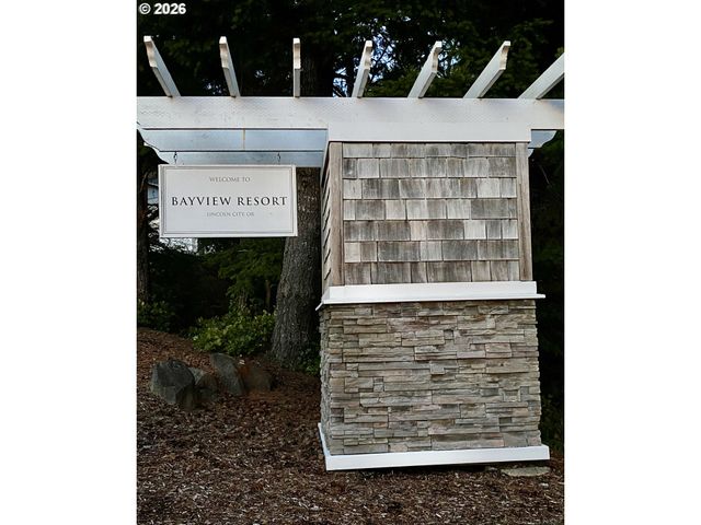 4184 Se INLET Ave, Lincoln City, OR 97367