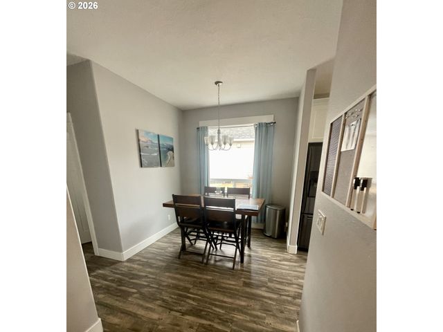 4184 Se INLET Ave, Lincoln City, OR 97367