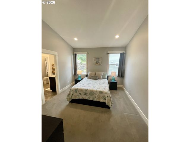 4184 Se INLET Ave, Lincoln City, OR 97367