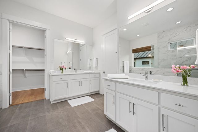 4221 Tamerind DR, Austin, TX 78738