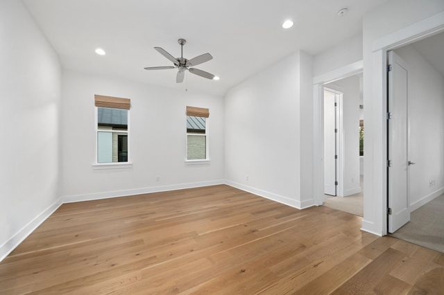 4221 Tamerind DR, Austin, TX 78738