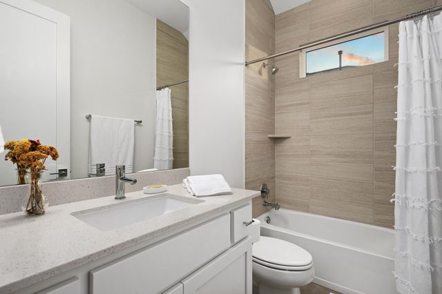4221 Tamerind DR, Austin, TX 78738