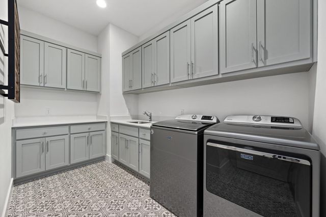 4221 Tamerind DR, Austin, TX 78738