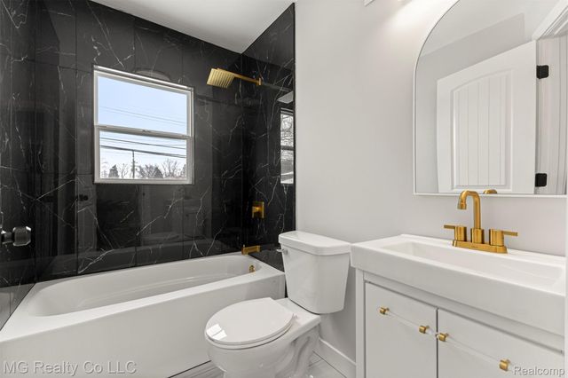 864 Cleophus Parkway, Lincoln Park, MI 48146