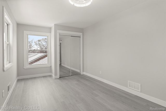 864 Cleophus Parkway, Lincoln Park, MI 48146