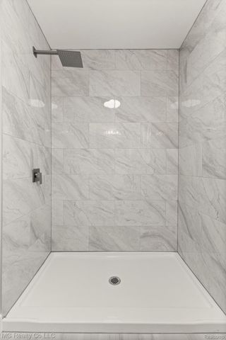 864 Cleophus Parkway, Lincoln Park, MI 48146