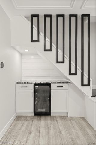 864 Cleophus Parkway, Lincoln Park, MI 48146