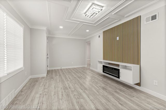 864 Cleophus Parkway, Lincoln Park, MI 48146