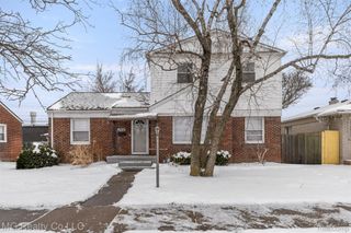 864 Cleophus Parkway, Lincoln Park, MI 48146