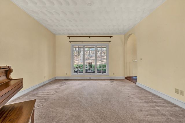 1624 Sunberry CIR, Roanoke, VA 24018